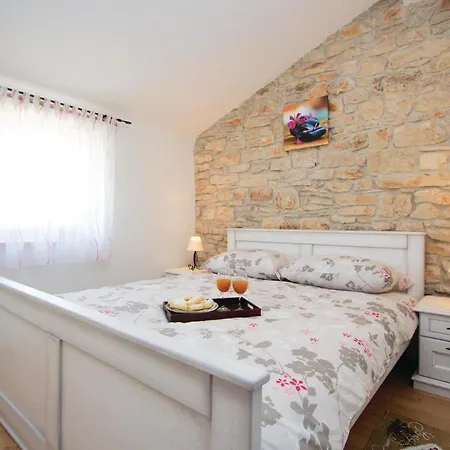 Ferienhaus Stunning In With Kitchen