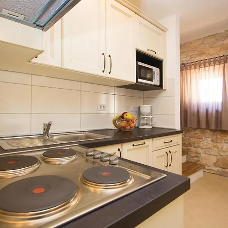 Stunning In With Kitchen Filipana