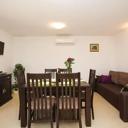 Stunning In With Kitchen Σπίτι διακοπών *