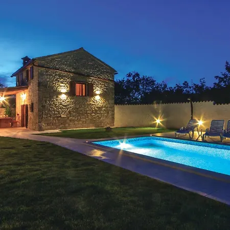 Σπίτι διακοπών Stunning In With Kitchen Filipana